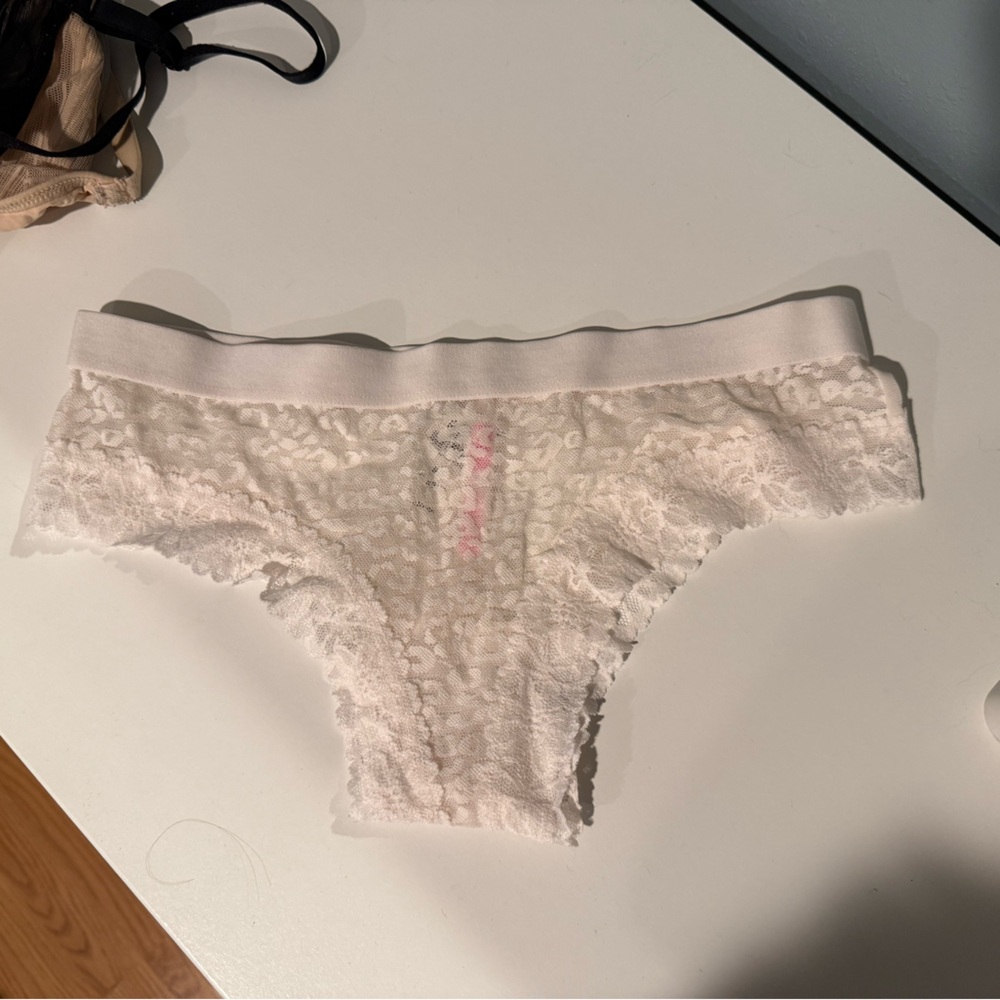 NWT women’s PINK underwear M